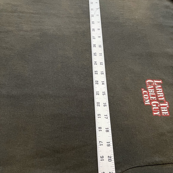 Well loved vintage Larry the Cable Guy tee GUC - Picture 7 of 7